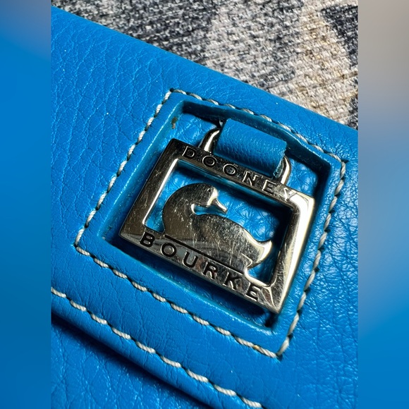 Dooney & Bourke Belvedere Continental Blue Pebbled Leather Wallet - Picture 4 of 10